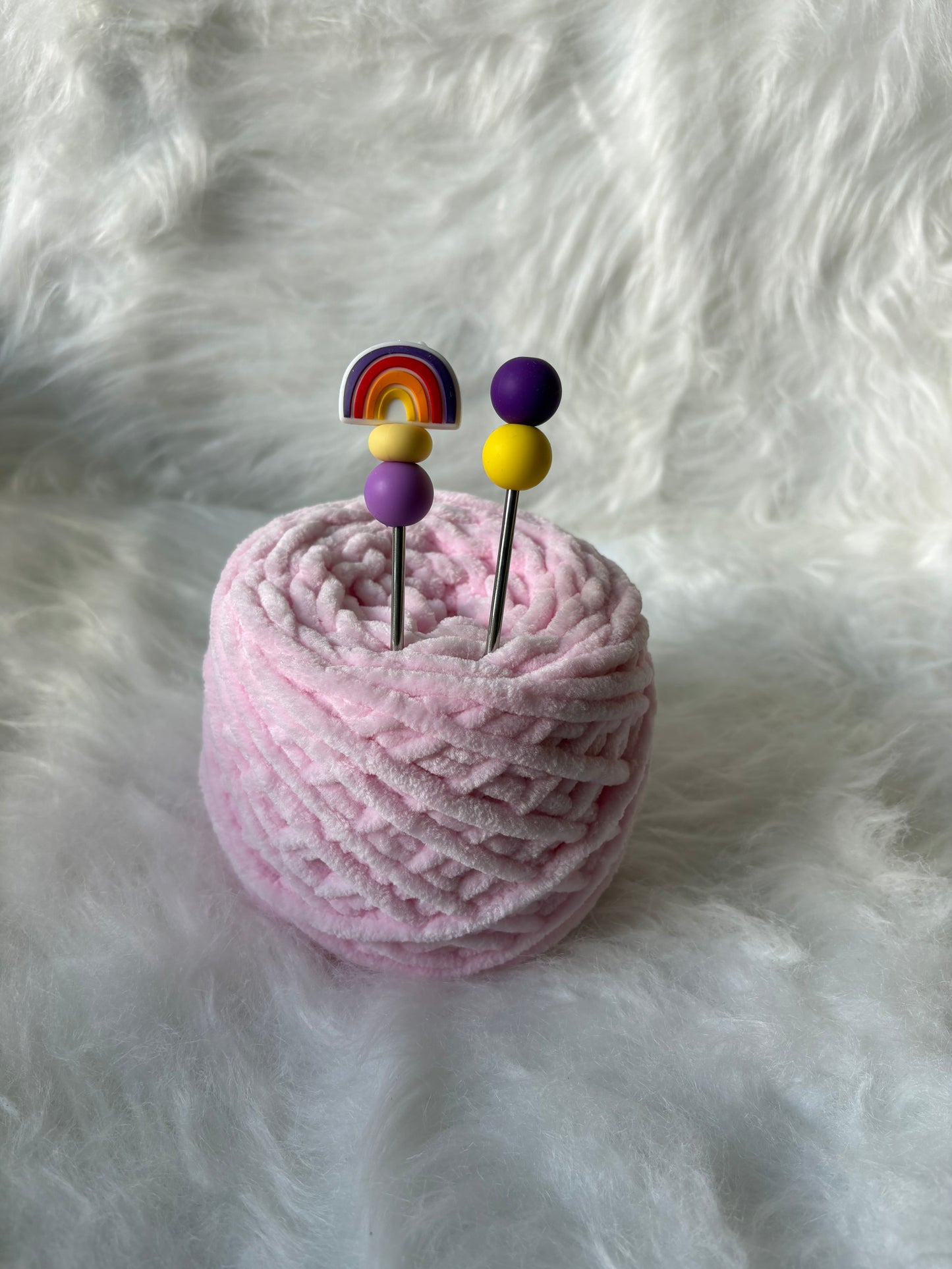 Mini Amigurumi Sticks Regenbogen