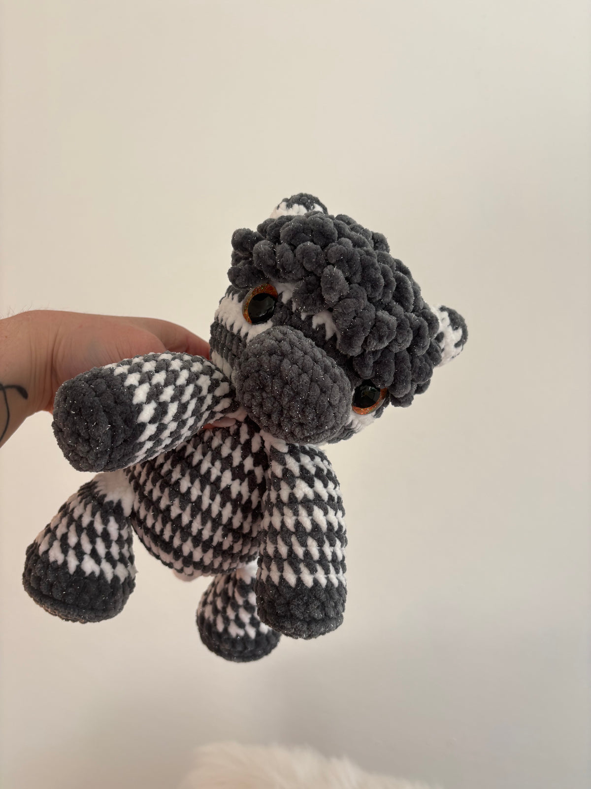 Gehäkeltes Kuscheltier – Zebra „Zora“