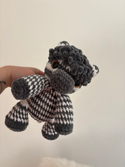 Gehäkeltes Kuscheltier – Zebra „Zora“