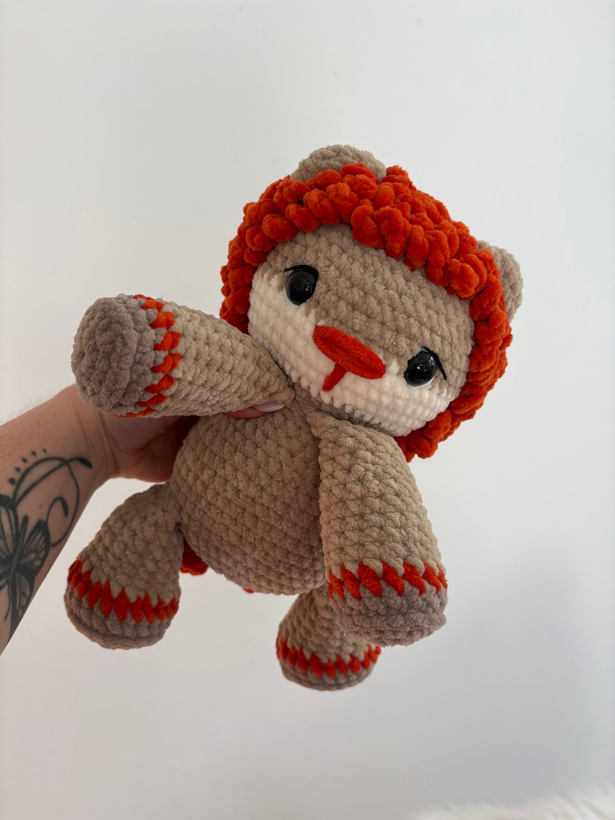 Gehäkeltes Kuscheltier – Löwe „Leo“